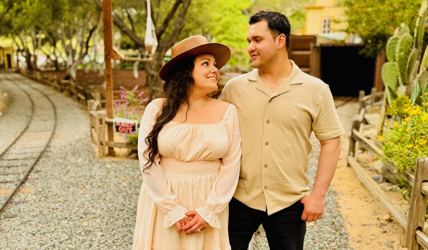 The Wedding Website of Jacqueline Rodriguez and Juan Bustos