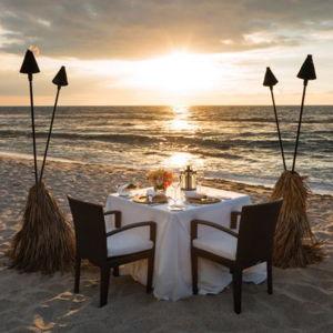 Dinner for 2 in Hawaii