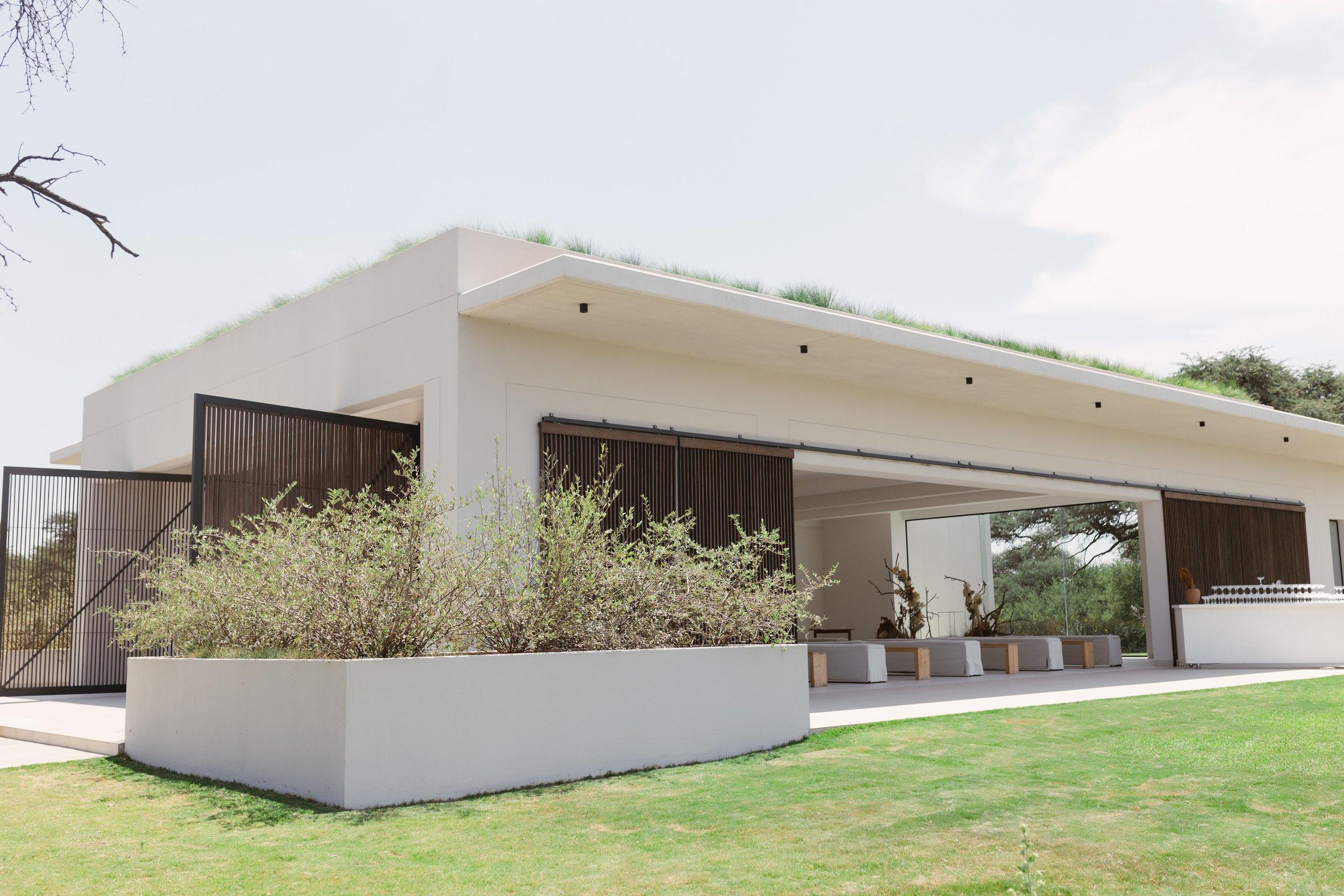 The Wedding Website of Amy Hogan and Connor Henry