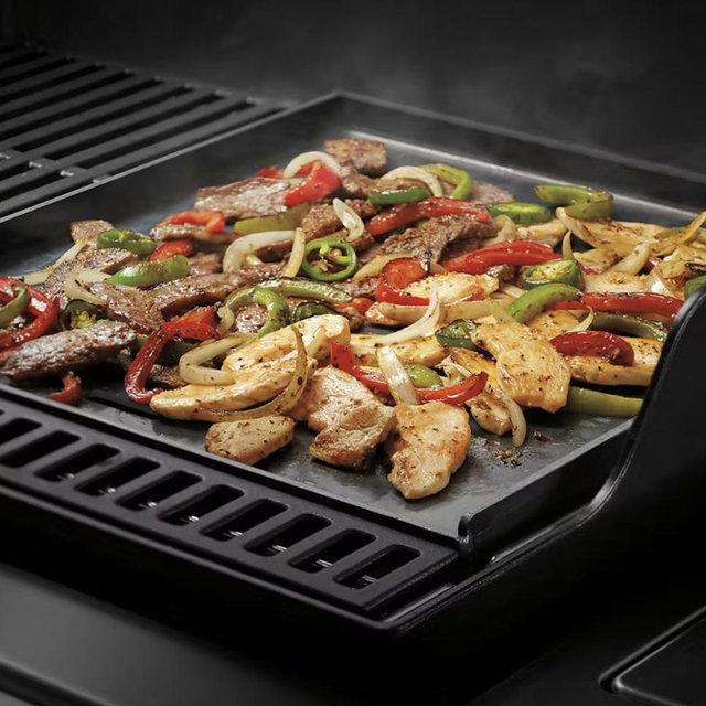 WEBER CRAFTED® RUST-RESISTANT GRIDDLE INSERT