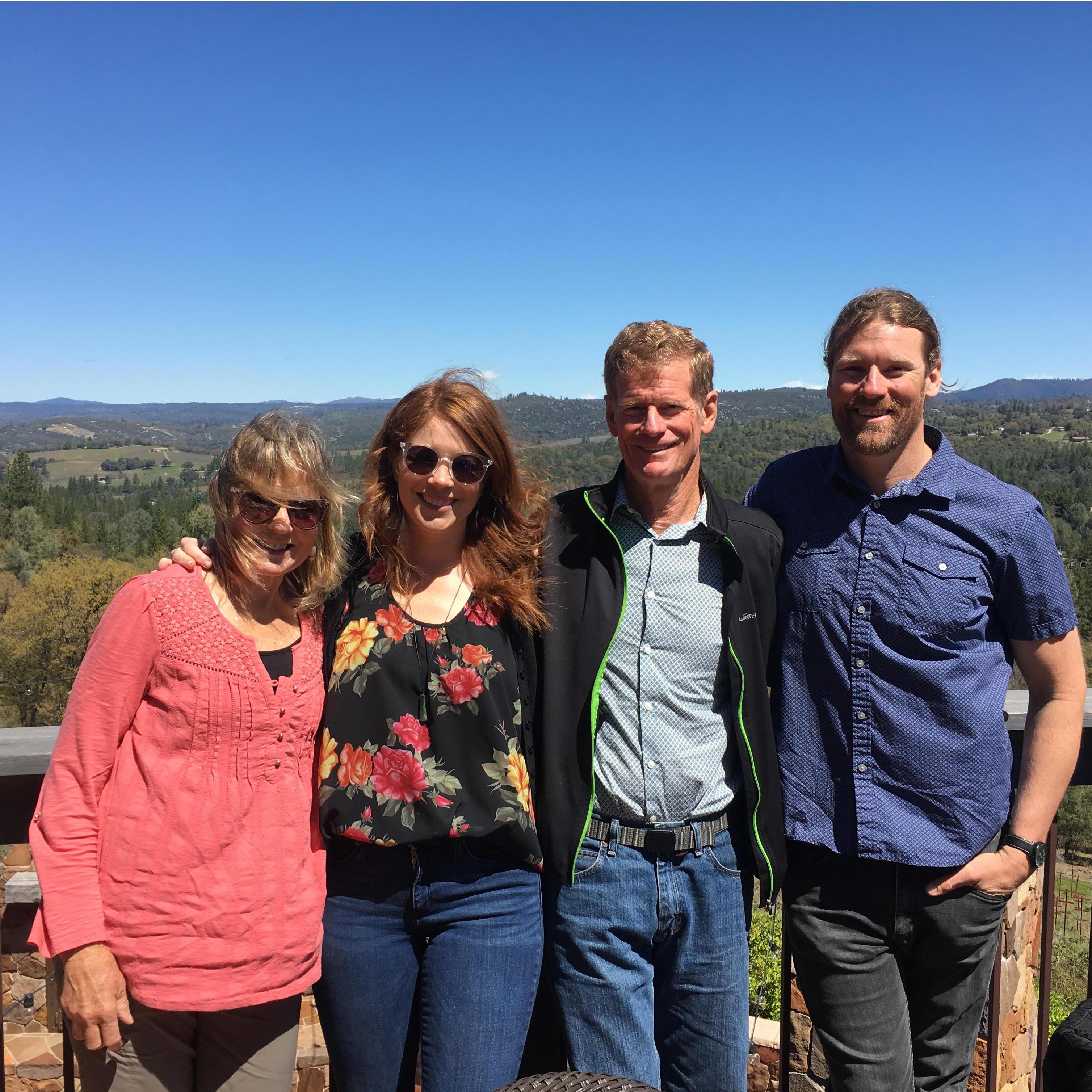 Wine tasting with Lee's folks in California!