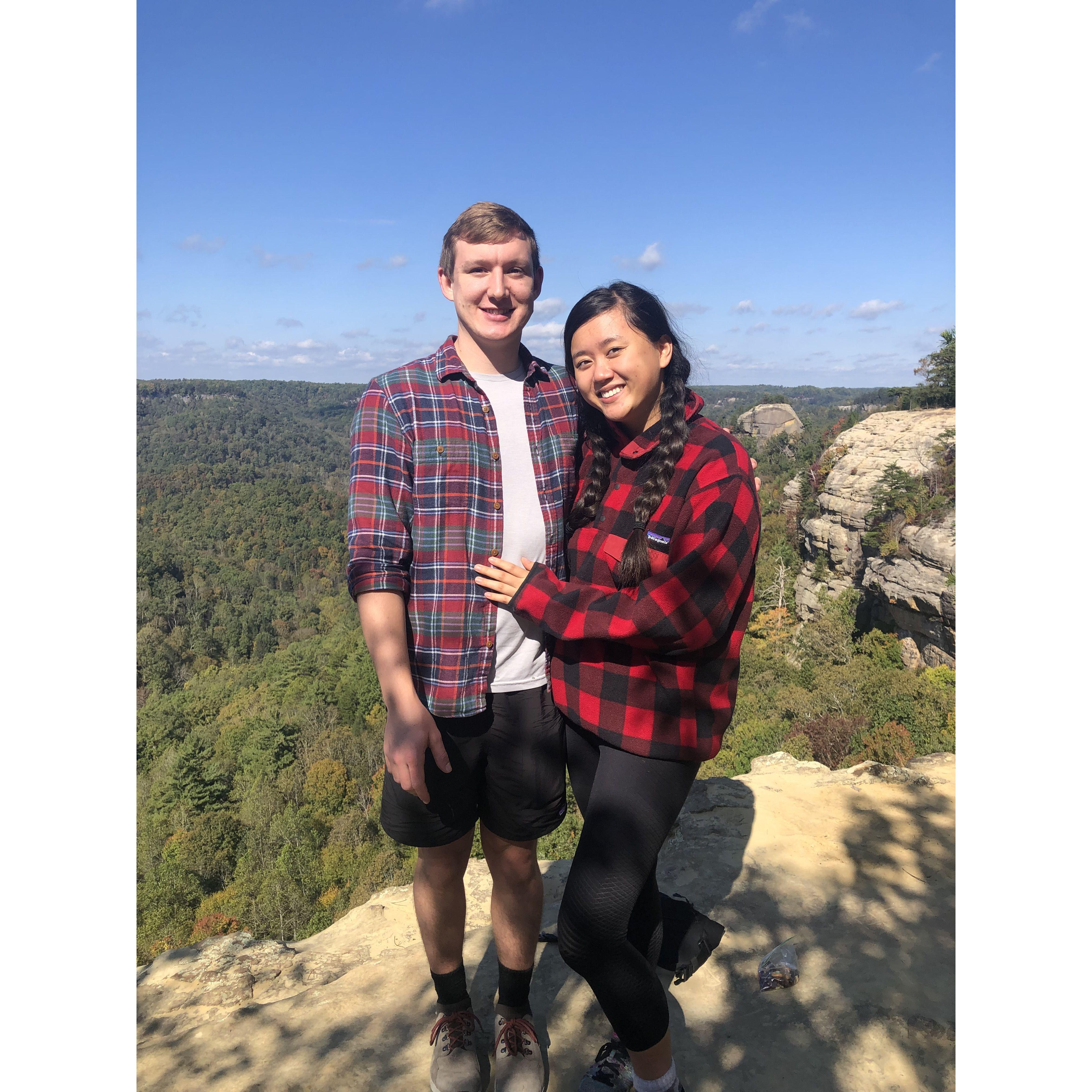 A hike in Daniel Boone forest with friends