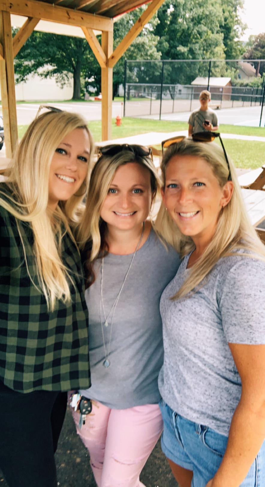 Best Friends for 15+ years!! ♡
The Bride + the Matron’s of Honor