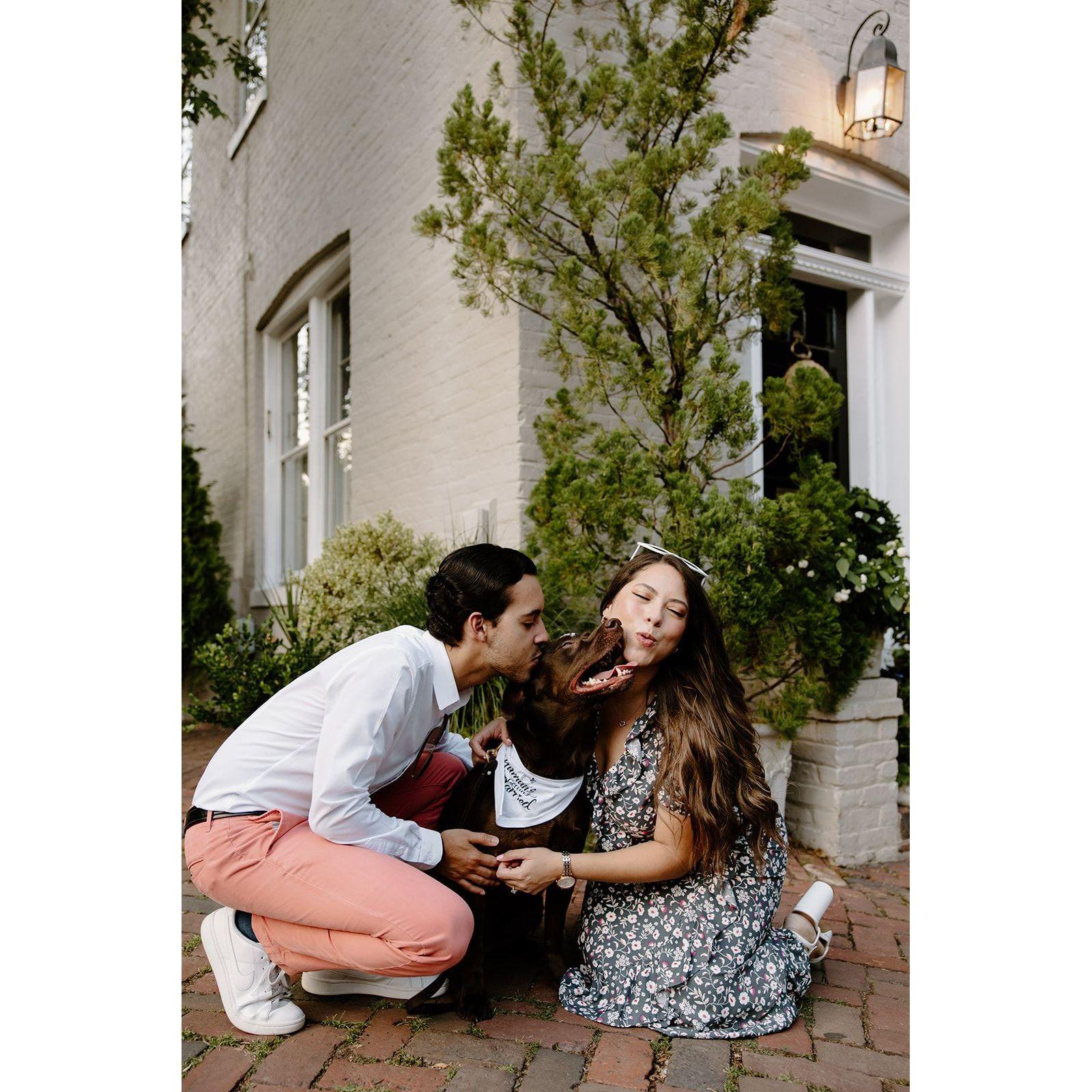 Fotos de compromiso gracias a nuestros fotógrafos y amigos Patty and Donny (@betts_photography) / Engagement pictures thanks to our photographers and friends Patty and Donny (@betts_photography).