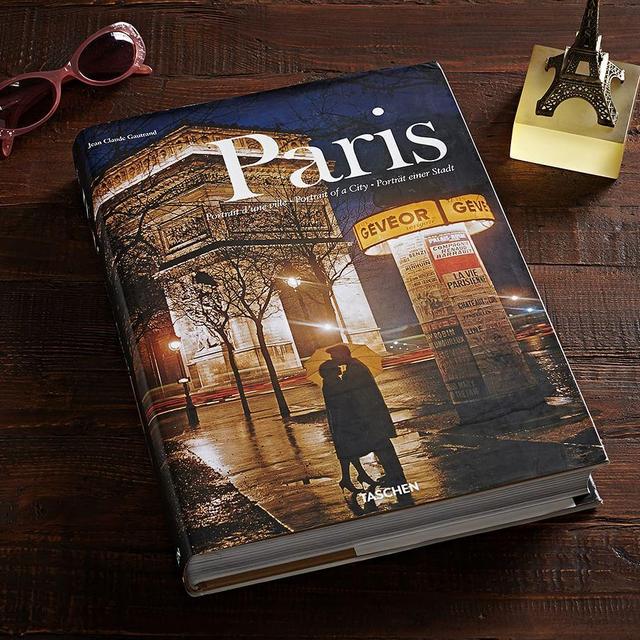 Paris Book