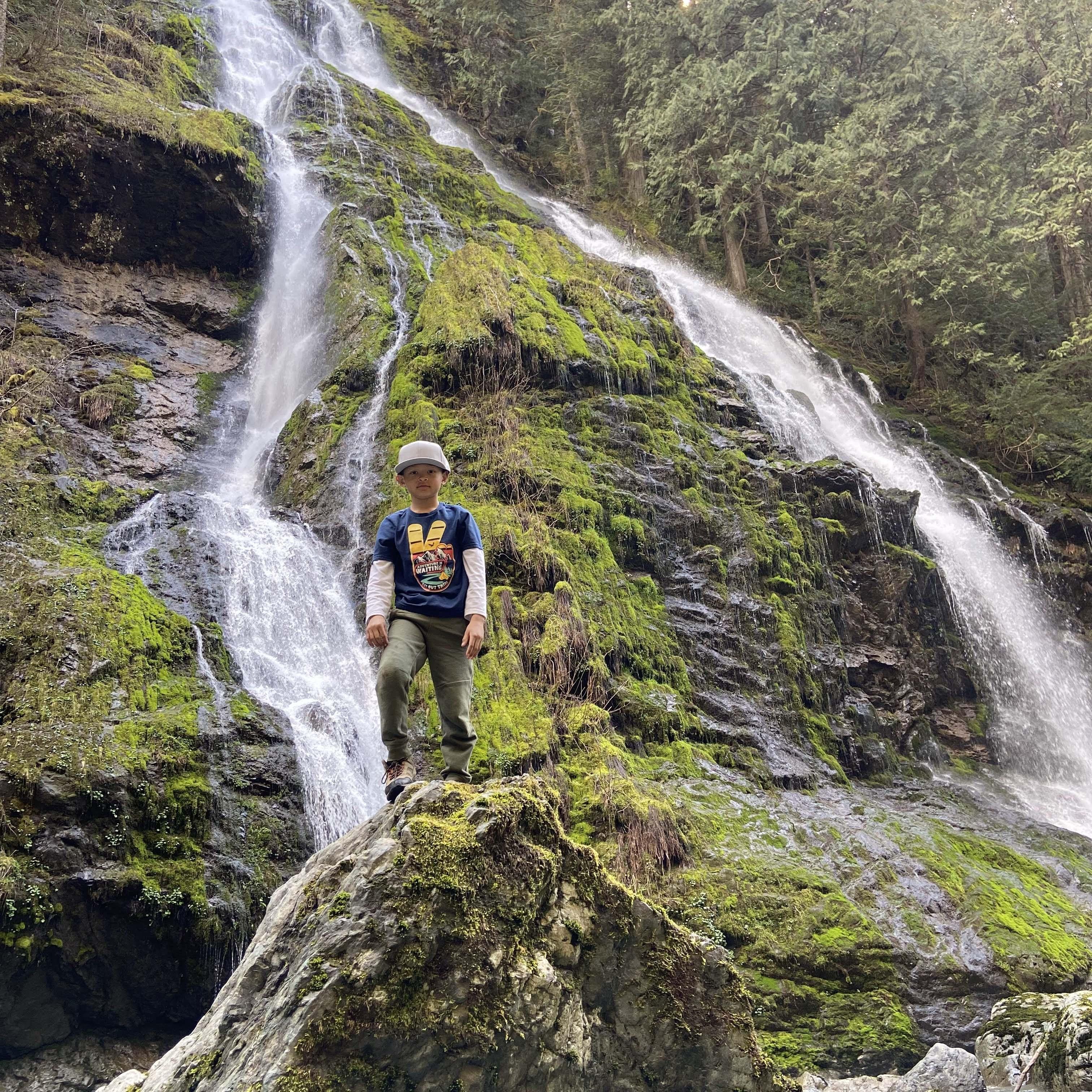 Hike with the Kids, Boulder River Washington / April 2021