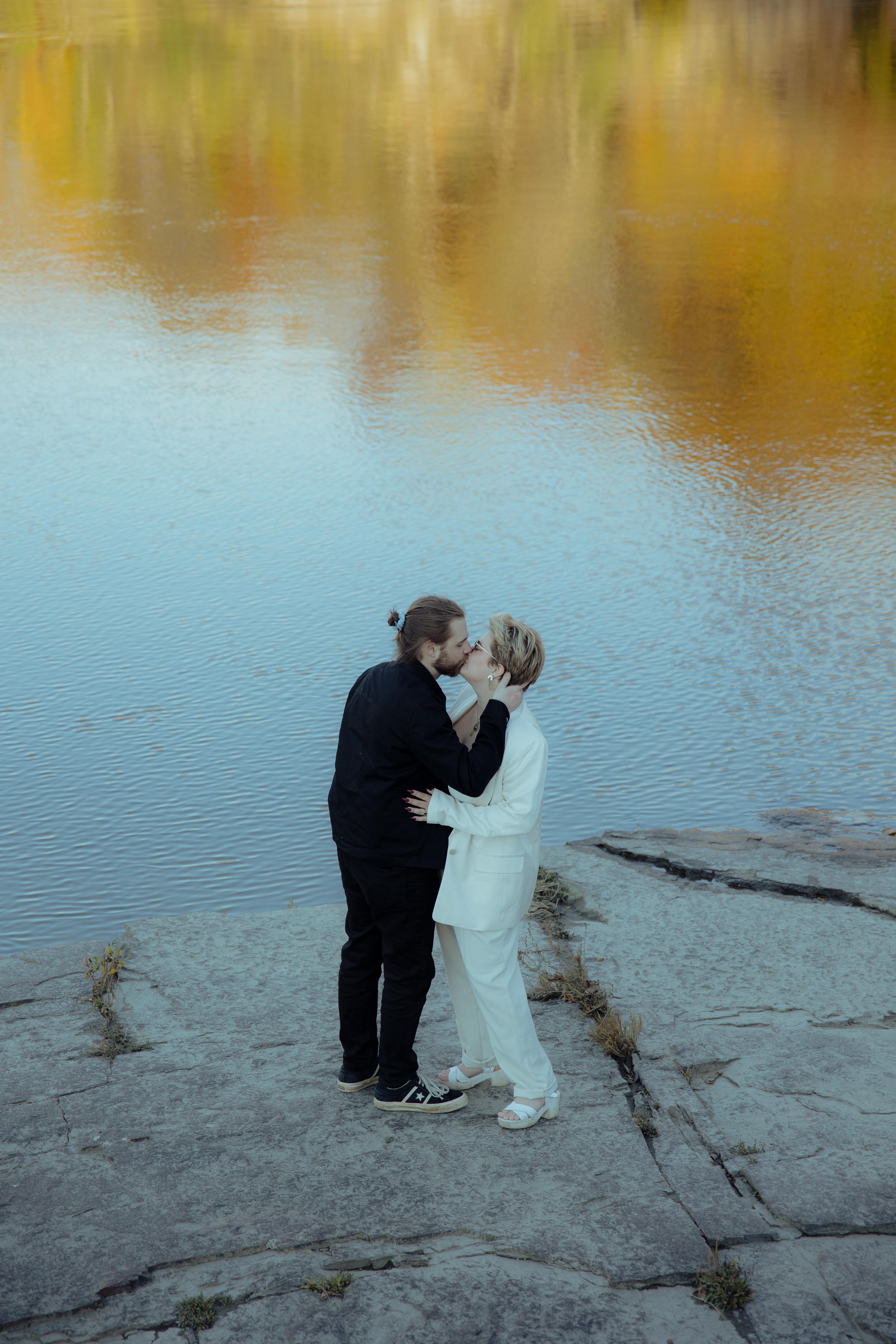 The Wedding Website of Linnea Johnson and Maxwell Segalla