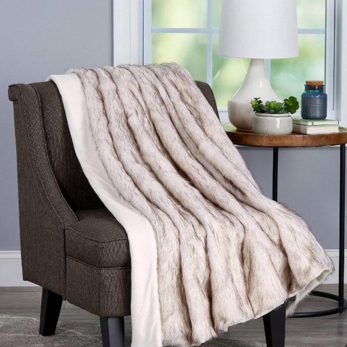 Luxurious Soft Hypoallergenic Premium Faux Fur Blanket - Yorkshire Home