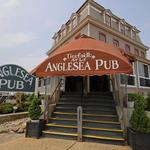 Anglesea Pub (cash only)