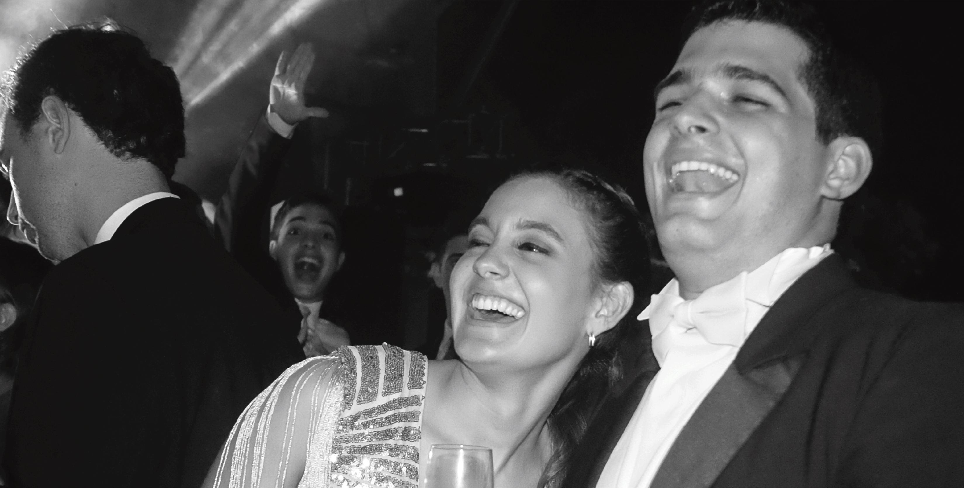 The Wedding Website of Vanessa Phelan and Gustavo Carpio