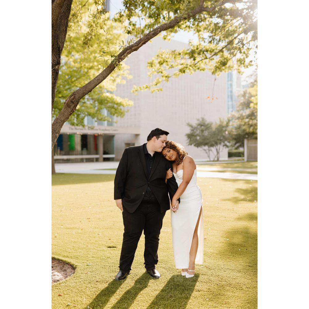 Sharmila Mukherjee and Jesus Penaloza's Wedding Website, image size:1000x1000