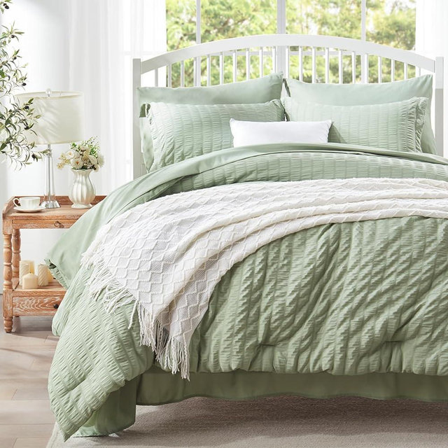 Zzlpp Queen Comforter Set 7 Pieces, Sage Green Seersucker Bed in a Bag with Comforter and Sheets, All Season Bedding Sets with 1 Comforter, 2 Pillow Shams, 2 Pillowcases, 1 Flat Sheet, 1 Fitted Sheet