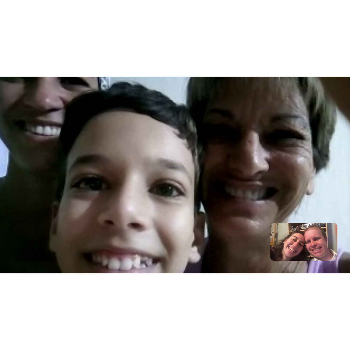 Video call with the cuban family. Video llamada con la familia cubana. :)