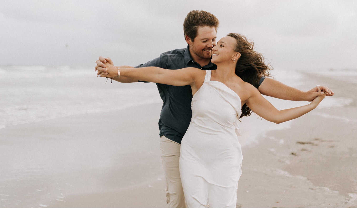 The Wedding Website of Alexandra Cooke and Eric DeLellis Jr