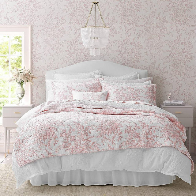 Laura Ashley - Queen Quilt Set, Reversible Cotton Bedding with Matching Shams, Lightweight Home Decor for All Seasons (Bedford Pink, Queen)