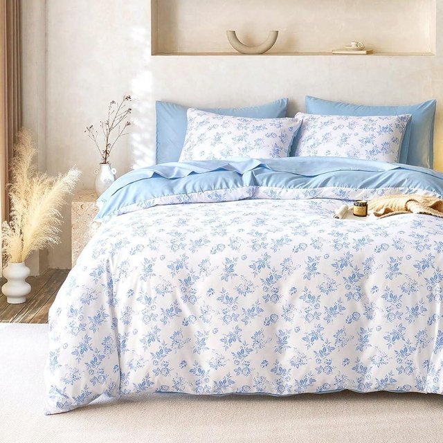 Wake In Cloud - Cottagecore Comforter Set, Floral Vintage Flower Shabby Chic Coquette Aesthetic for Women Teen Girls, Soft Lightweight Dorm Bedding, 3 Pieces, Light Blue, Queen Size