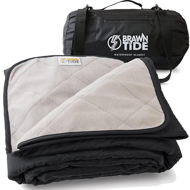 Brawntide Large Outdoor Waterproof Blanket - Quilted, Extra Thick Fleece, Warm, Windproof, Sandproof, Includes Stuff Sack, Shoulder Strap, Ideal Blanket for Beaches, Picnics, Camping, Stadiums, Dogs