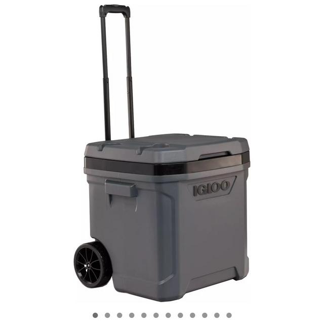 Igloo 60 Quart Latitude Roller Cooler