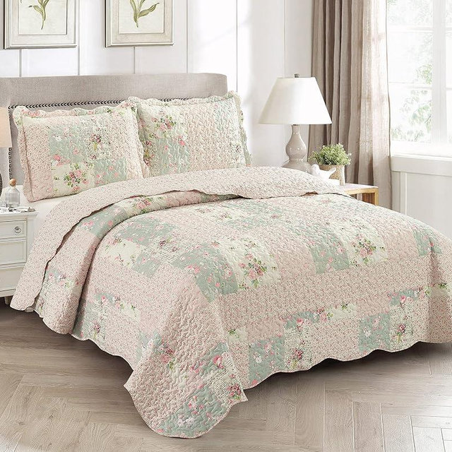 Brilliant Sunshine Rose and Sage Quilt Set, 3-Piece Bedding Sets, Traditional Patchwork Design, Washable and Reversible Bedspread, Soft Lightweight Coverlet, All-Season, Full/Queen, Light Pink Green
