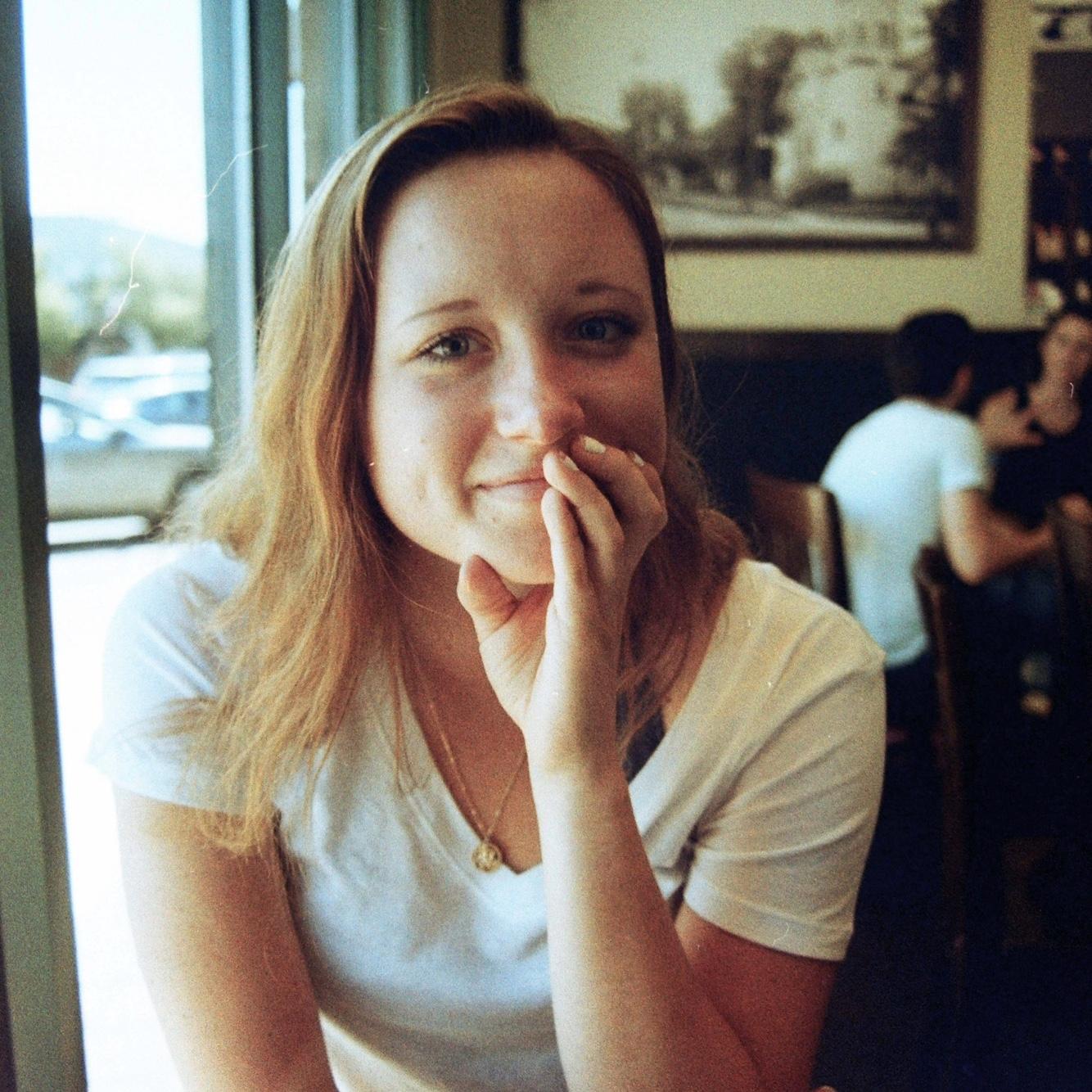 One of Maddie's pictures from her Bumble profile that Ian swiped right on.