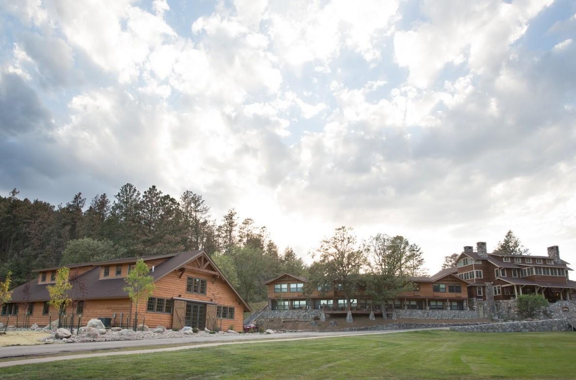 The Wedding Website of Megan Tragiai and Nathan Mullenbach