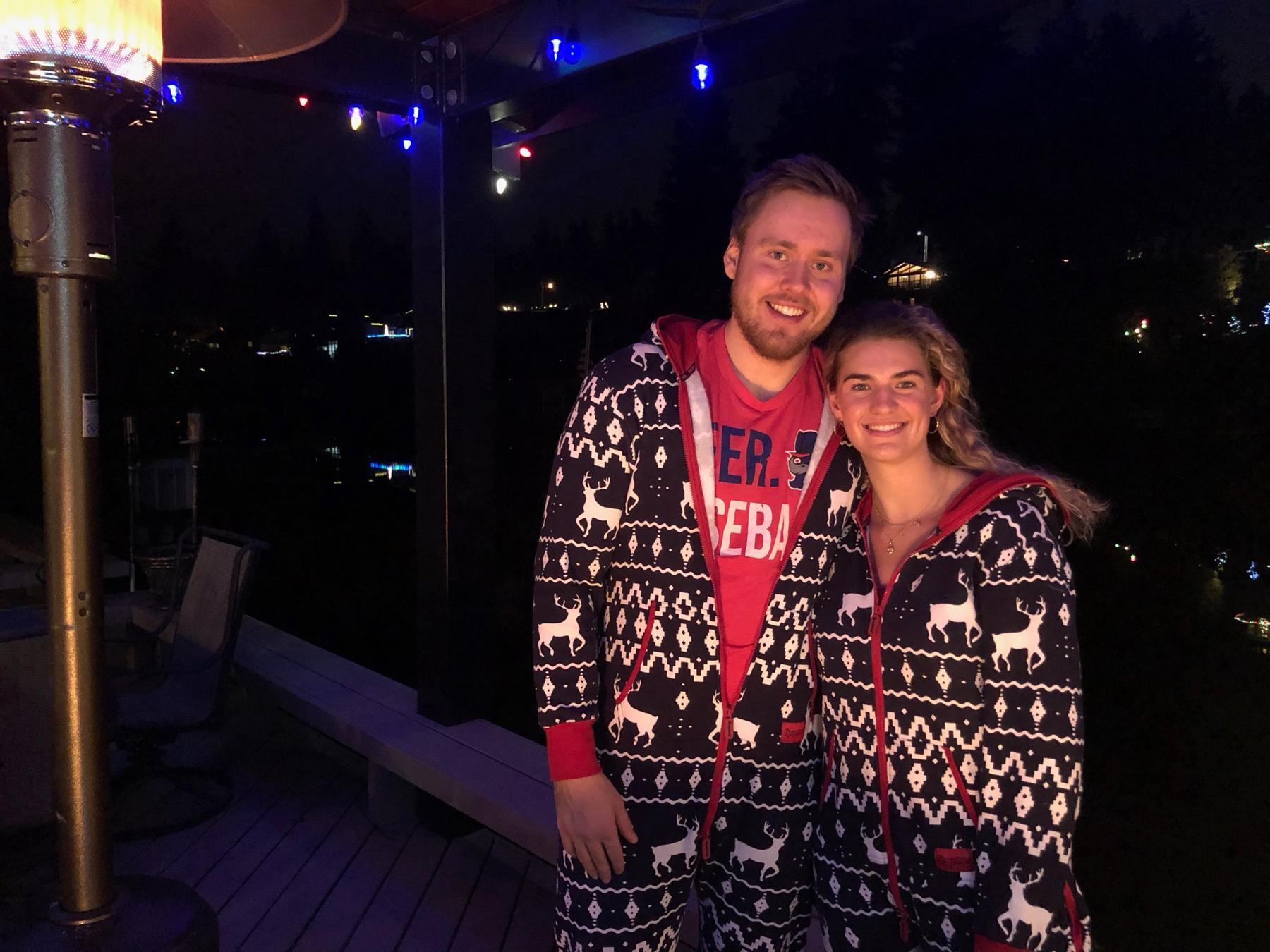 Second trip out to Washington to celebrate Christmas! Leif asked me to be his girlfriend with a beautiful love knot necklace when he picked me up from the airport❤️