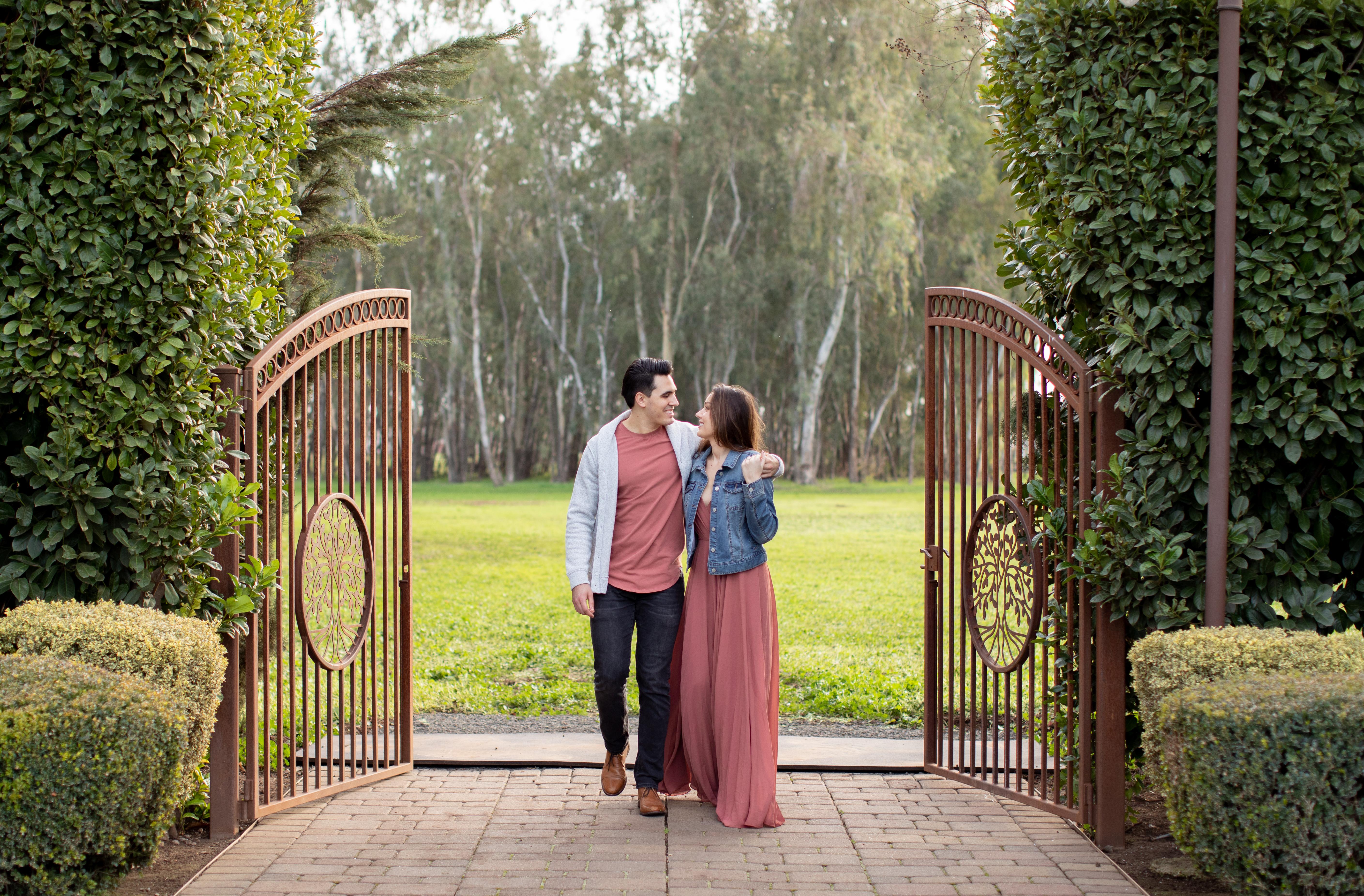 The Wedding Website of Amanda Nicholson and Gabriel Garcia