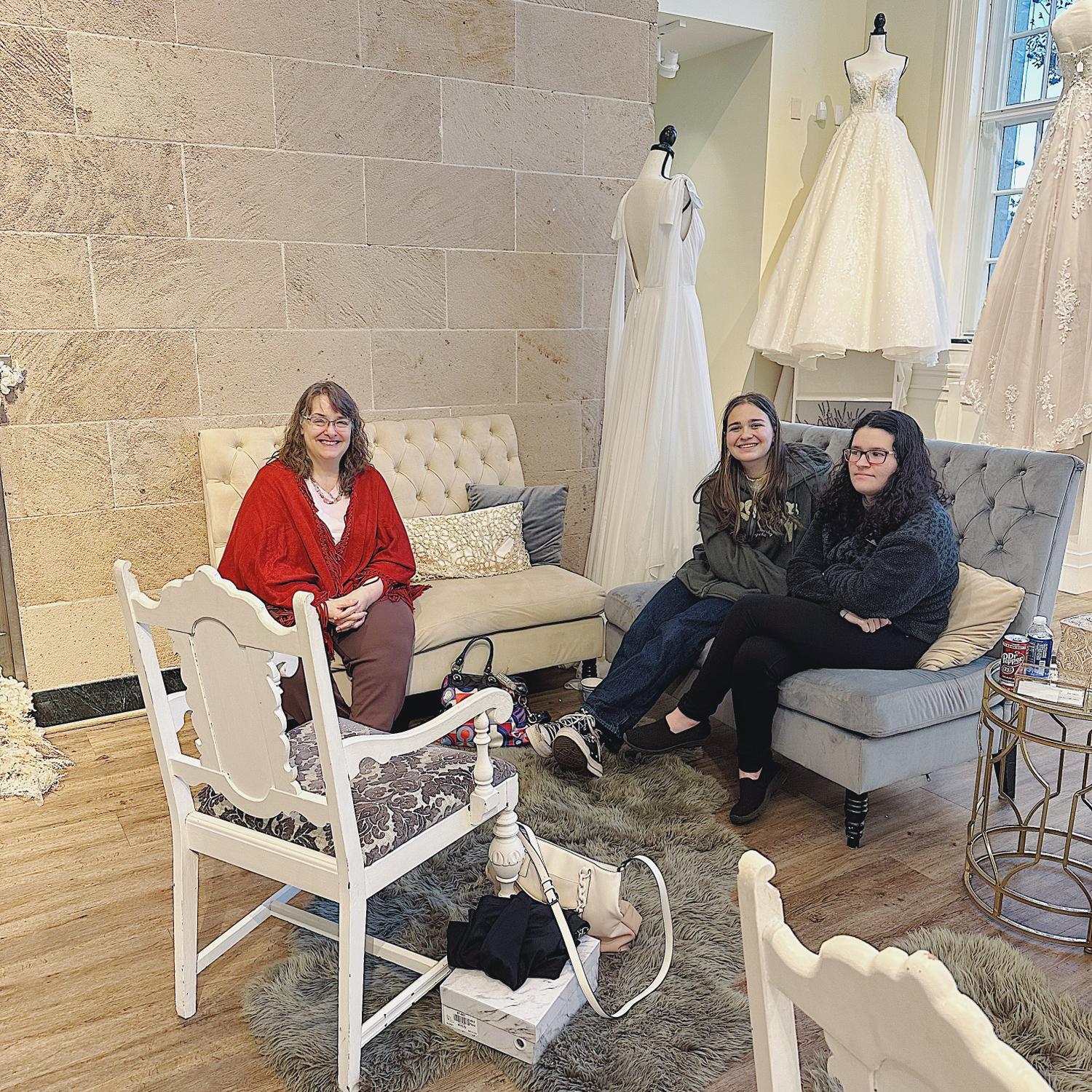 Second time looking for wedding dresses, this time in Virginia. My soon to be Mother in Law Kim, bridesmaids (& sisters) Isabella and Genevieve, and not pictured again, my Mom Ursula.