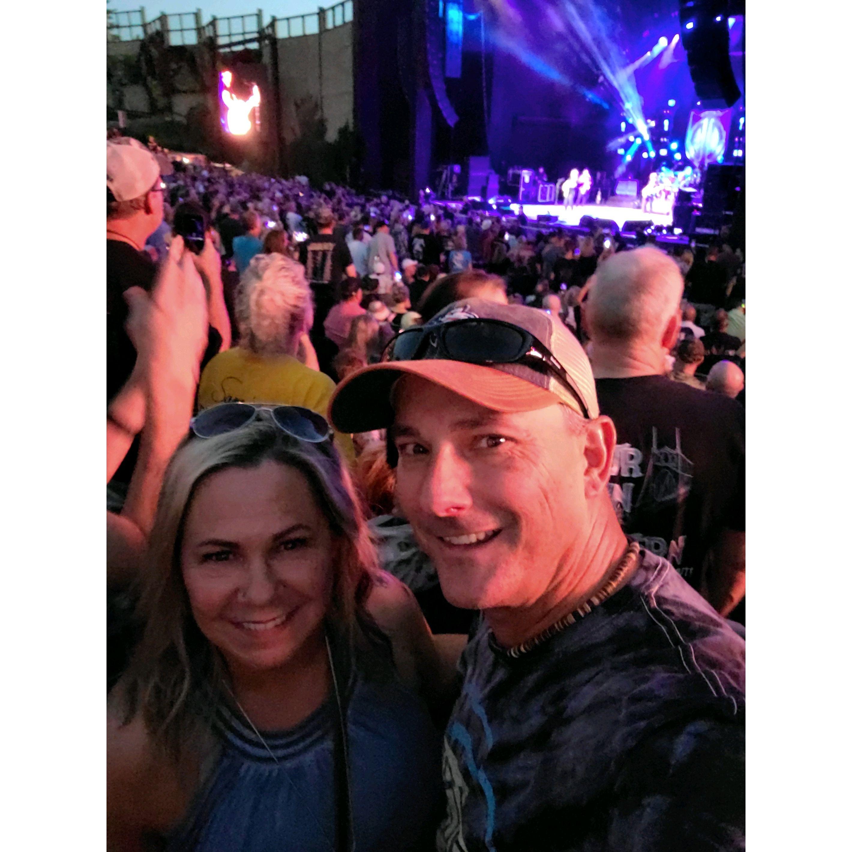 Sammy Hagar & George Thorogood - another concert at Red Rocks