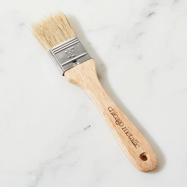 Chicago Metallic ™ Pastry Brush