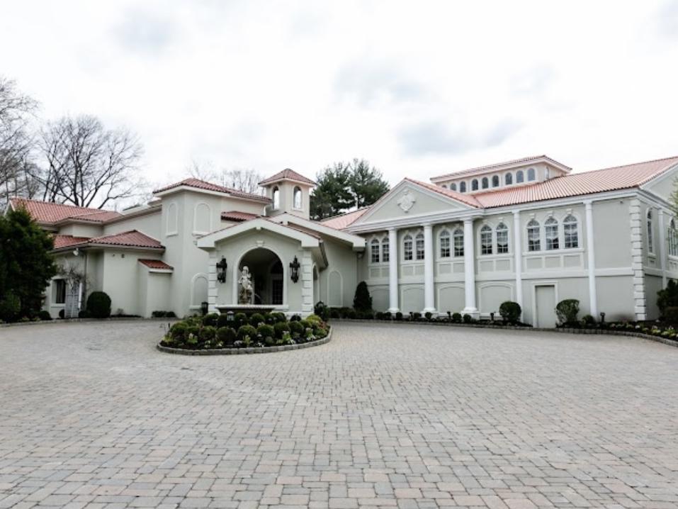 The Wedding Website of Christina Brady and Mark Makwinski