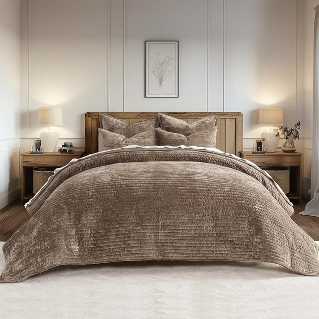 EverGrace Velvet Quilt Set California King 118'' x 106'', Luxurious Soft Striped Channel Bedding Set, Lightweight Velvet Comforter for All Season, Oversized Bedspread Coverlet w/ 2 Shams, Mocha Brown