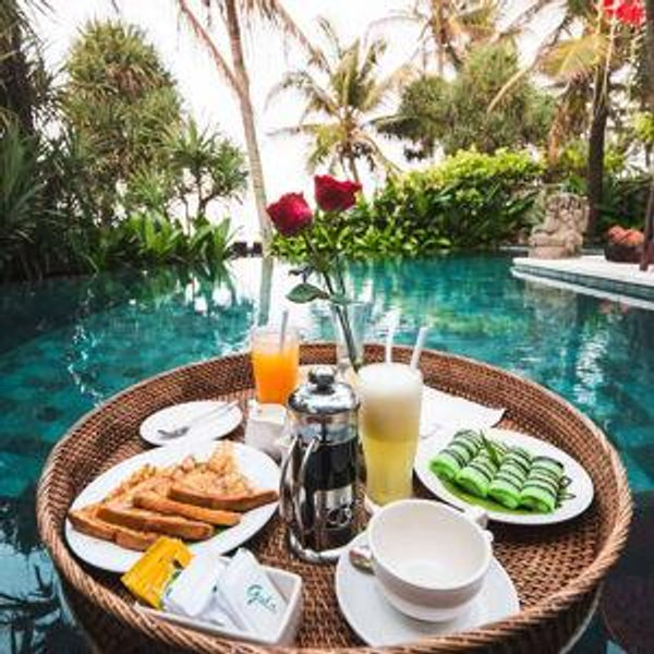 Floating Breakfast