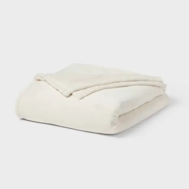Full/Queen Ultra Plush Blanket Ivory - Threshold™