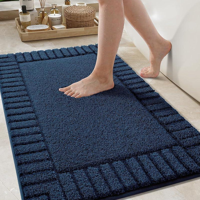 Color&Geometry Standard Sized Bath Rugs Non Slip Washable- 20"x31.5" Absorbent Navy Blue Bathroom Rugs, Soft Bath Mats for Bathroom Floor, Shower, Bathtub, Laundry