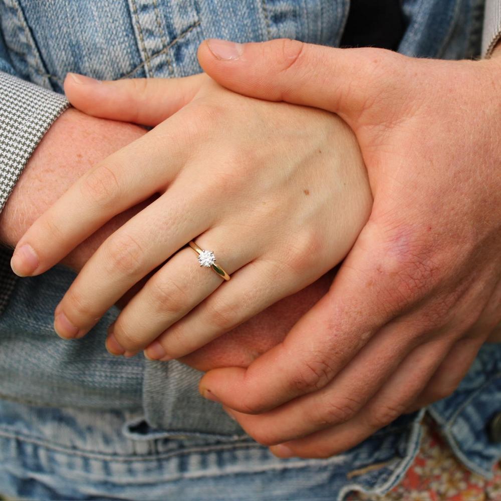 Gemma Robinson and Mark Tasin's Wedding Website, image size:1000x1000