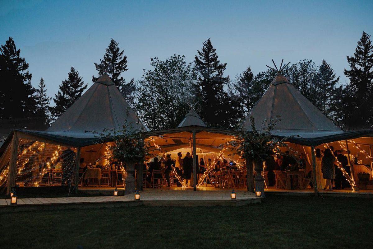 The Wedding Website of Camille Hilditch and Callum Abbs