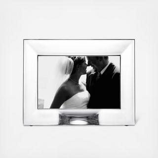 Plaza Frame