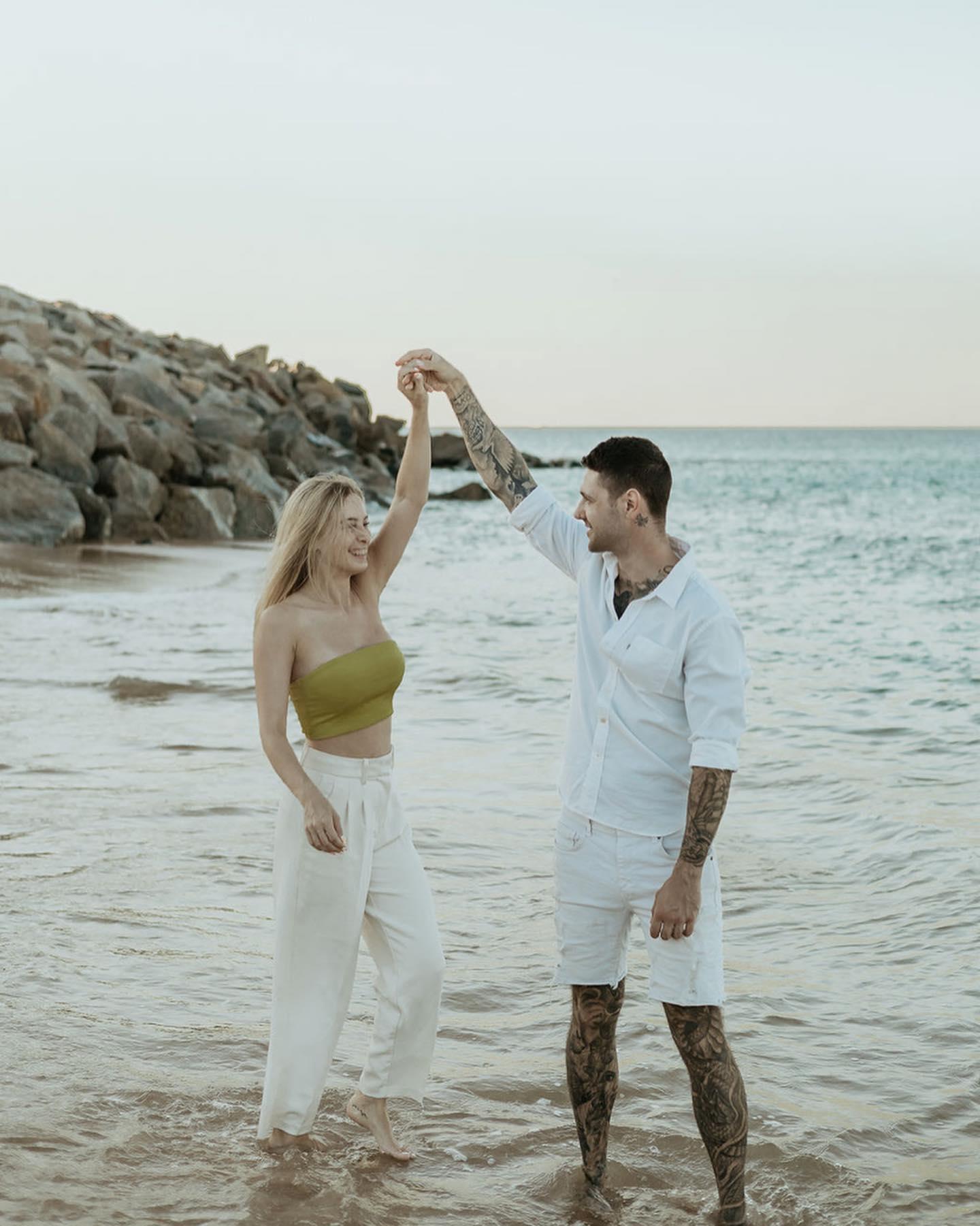 The Wedding Website of Lyall Winduss and Jessie Parlee