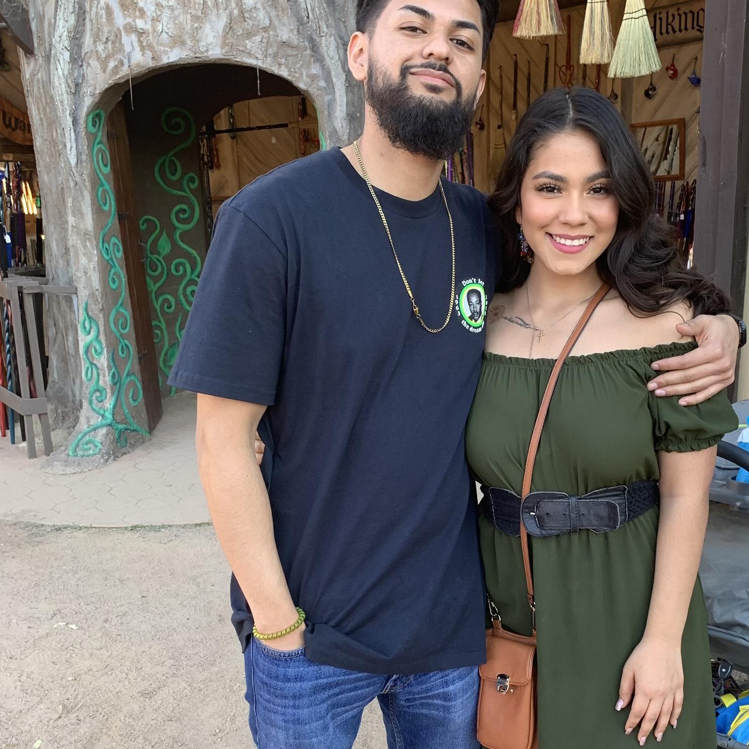 At the Renaissance Festival as boyfriend and girlfriend 😋🩷
