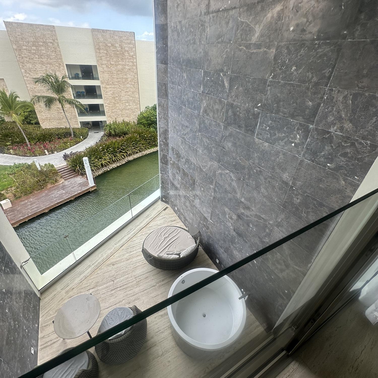 Loft room views - 2 stories . Very unique