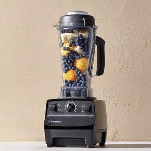 Black Vitamix 5200 Blender, Professional-Grade Blender for Smoothies, Soups, Ice Cream and More, Stainless-Steel Blades, Self-Cleaning Kitchen Appliance, 64 Oz Container, Black