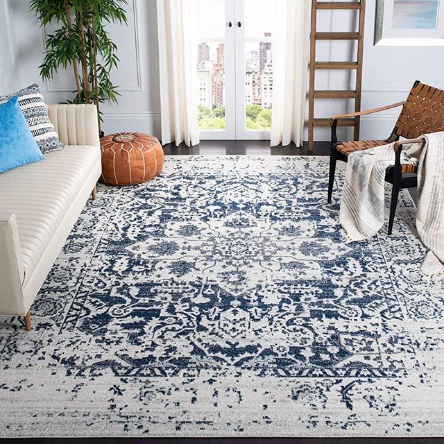 Safavieh Madison Collection MAD603D Vintage Snowflake Medallion Distressed Area Rug, 5' 1" x 7' 6", Cream/Navy