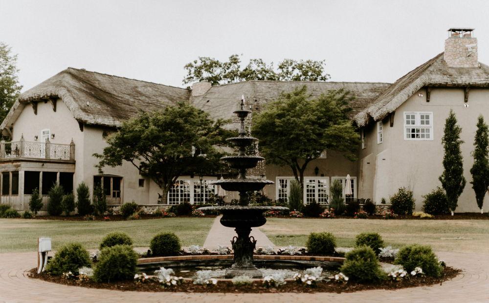 The Wedding Website of Alyssa George and Zach Larsen