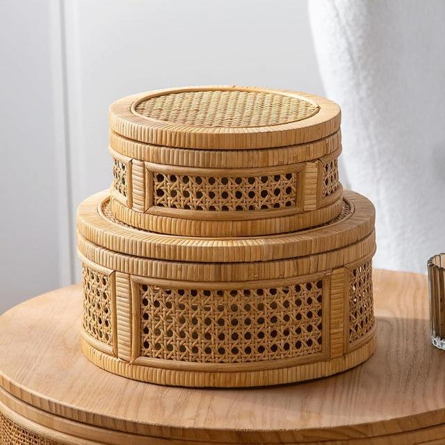 HuiDao Rattan Decorative Box, Boho Display Boxes with Lids, Set of 2 Rectangular Wicker Storage Basket, Natural Woven Cane Bins for Home Decor (Round)