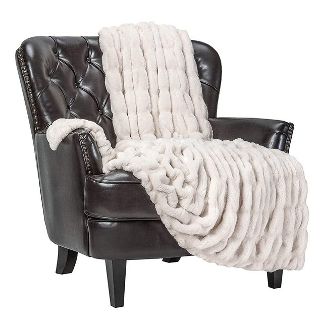 Chanasya Ruched Royal Faux Fur Throw Blanket - Fuzzy Plush Elegant Blanket for Sofa Chair Couch and Bed with Reversible Velvet Blanket (50x65 Inches) Cloud
