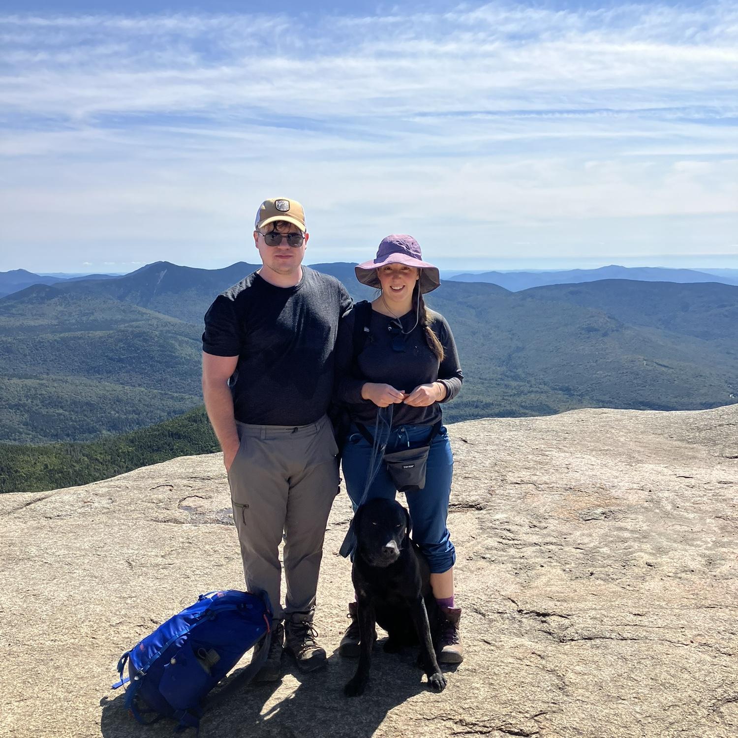 Mt Osceola summit with Odie 🐾