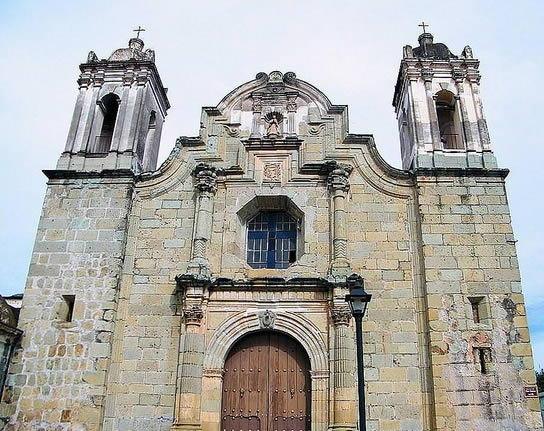 The Wedding Website of Adriana Brizuela and Fernando Mares