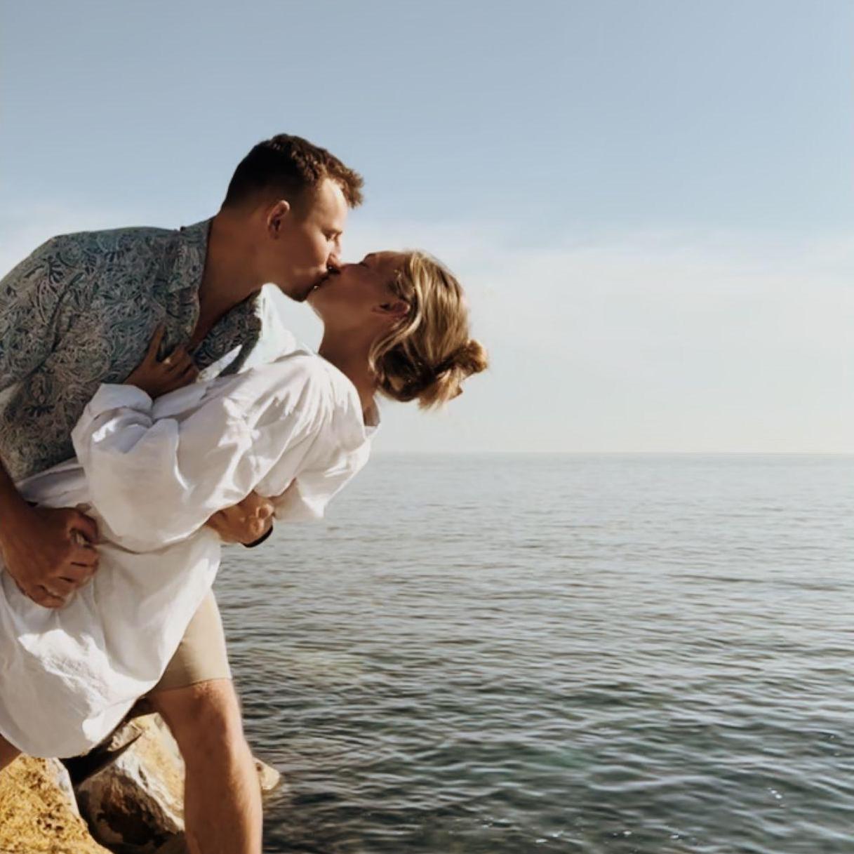 Smooches on the Mediterranean Sea, Italy 2022
