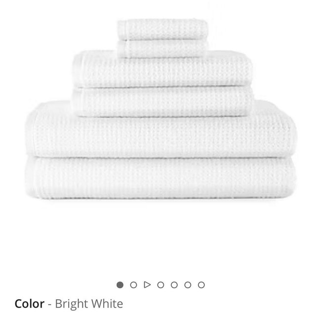 Home Expressions Quick Dri® Benzoyl Peroxide Friendly Bath Towel